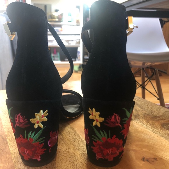 Kenneth Cole embroidered heel suede sandal - Picture 2 of 6